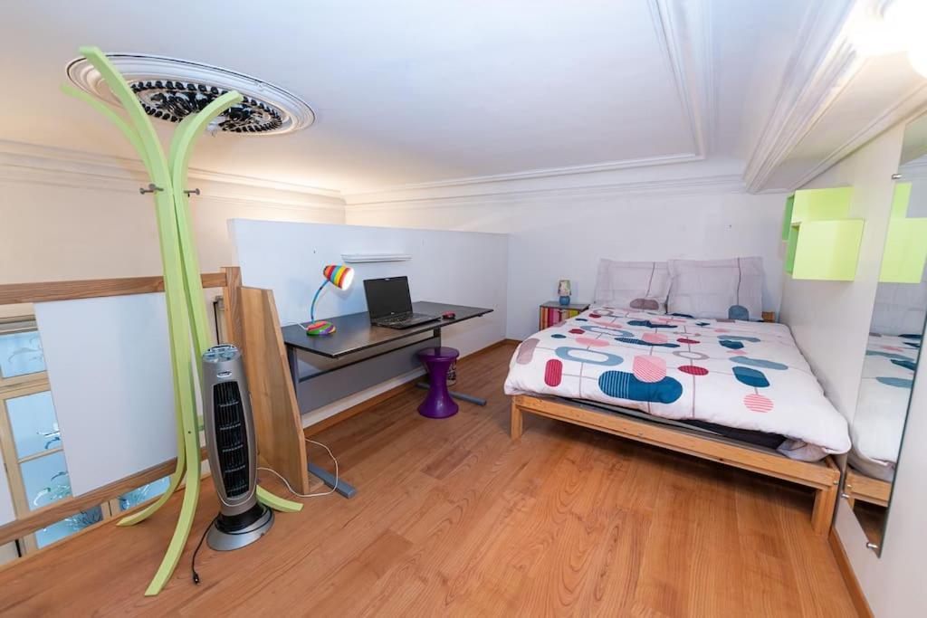 Anna-Maria : Grand Appartement 10 Personnes+Parking Prive -Actif+ Location- Marseille Luaran gambar