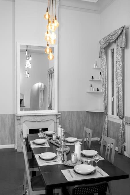 Anna-Maria : Grand Appartement 10 Personnes+Parking Prive -Actif+ Location- Marseille Luaran gambar